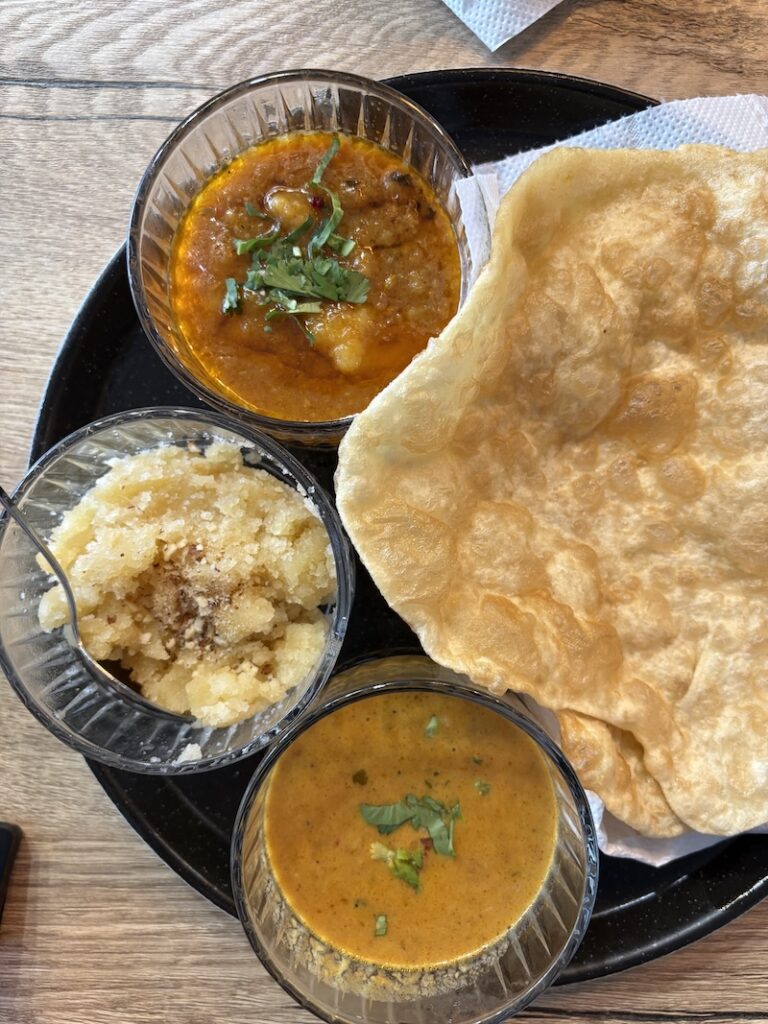 hier-ontbijt-je-met-pakistaanse-halwa-poori-mooncake.nl