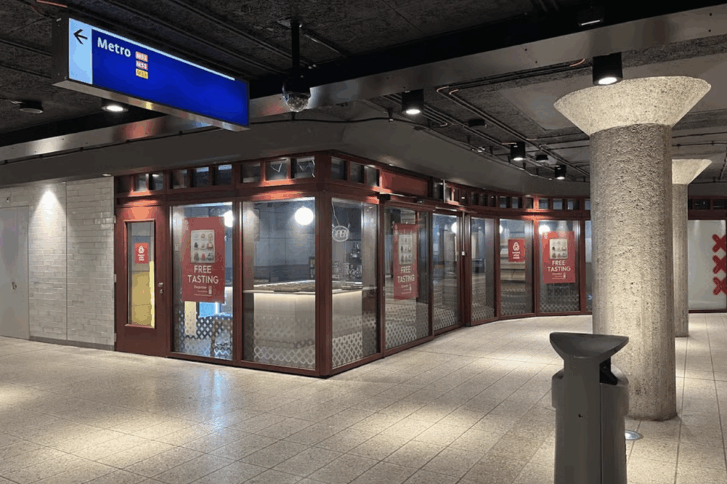 onigiri-metrostation-wibautstraat-amsterdma-mooncake.nl