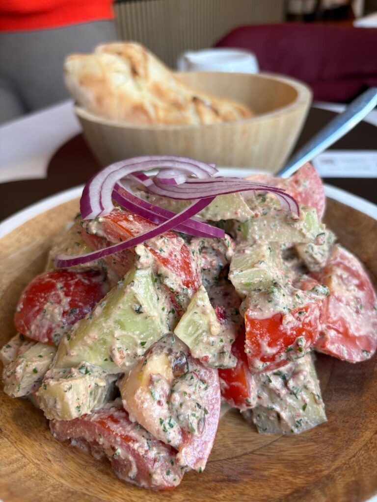 Georgische-salade-met-walnoot-in-den-haag-mooncake.nl
